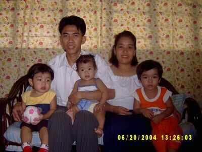 this was my picture with my husband and 3 kids
Myra Garcia Sayson
29 Dec 2006