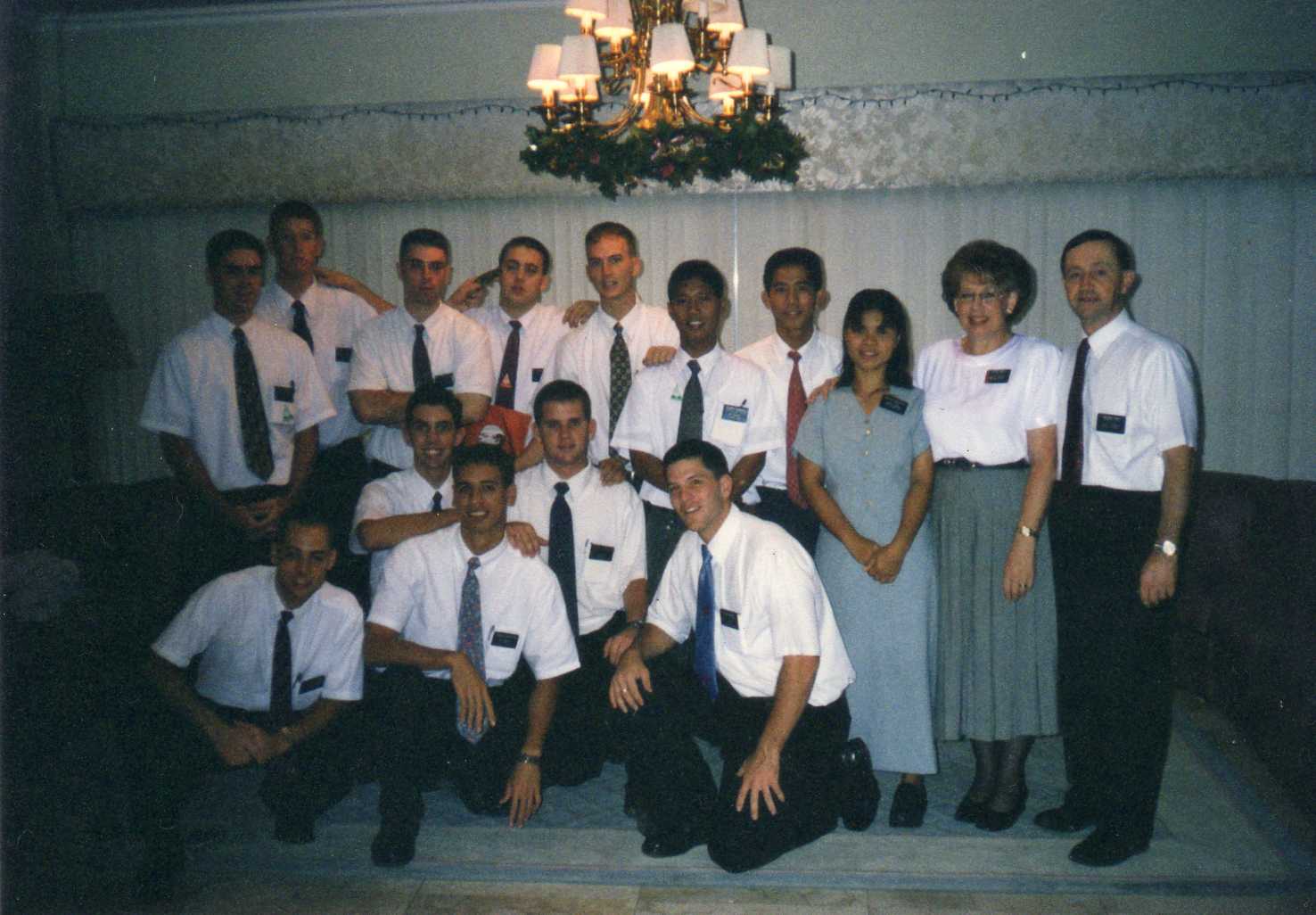 December 2000, Missionaries living the mission. Last night with Sister and President Smith..
Elgin Ausejo Topacio
09 Jul 2007