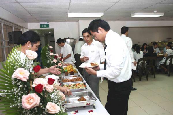 Eating time
Elgin Ausejo Topacio
18 Apr 2008