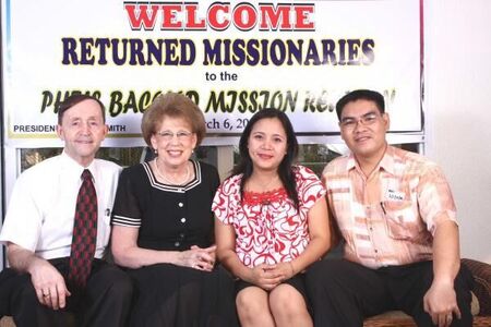 Pres and Sis Smith with /lozada and wife
Elgin Ausejo Topacio
18 Apr 2008