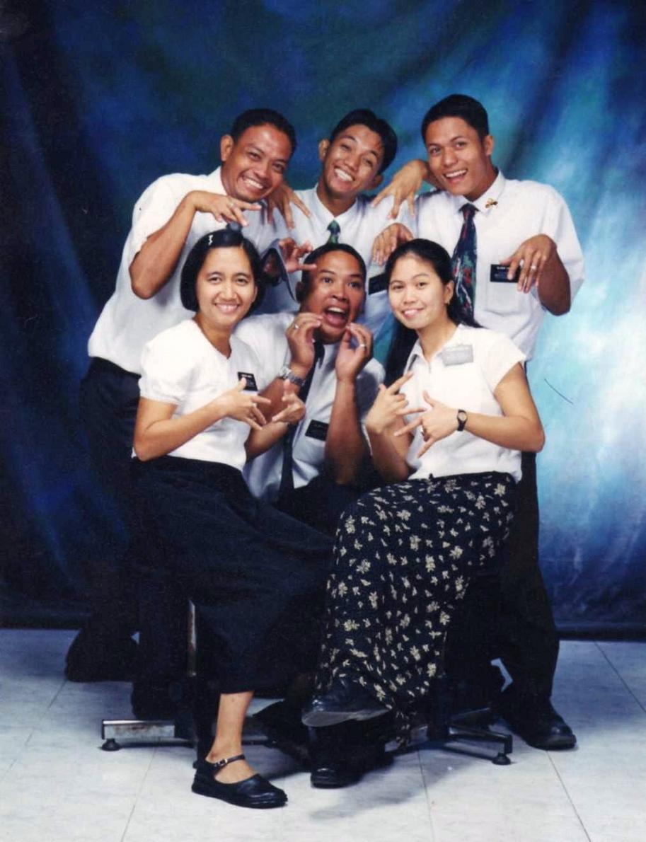 Our Funny District composed of(From left-right, top-bottom) Elder Villarba, Elder Llavanes, Elder Cagay, Sister Quito, Elder Belen,
Sister Nicolas
Eric Caisido Belen
01 Dec 2007