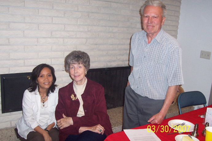 Bing Holdaway, Jeanine and Merlin Page
Adam Holdaway
07 Apr 2007