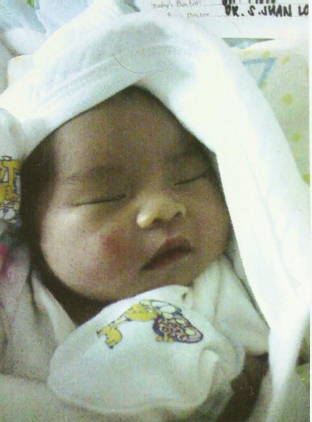 Eliza 1st day
Kenneth John Montoya Evangelista
25 Feb 2009