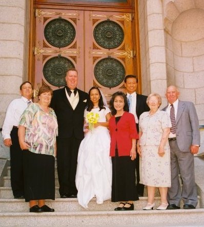 my wedding with president Mabunga
(Dimples) Ma. Theresa Peromingan BROWN
24 Oct 2009