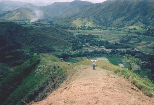 Hill in Bambang (taken by David Bleazard)
Joel Longhurst & Matthew Blake
16 Oct 2003