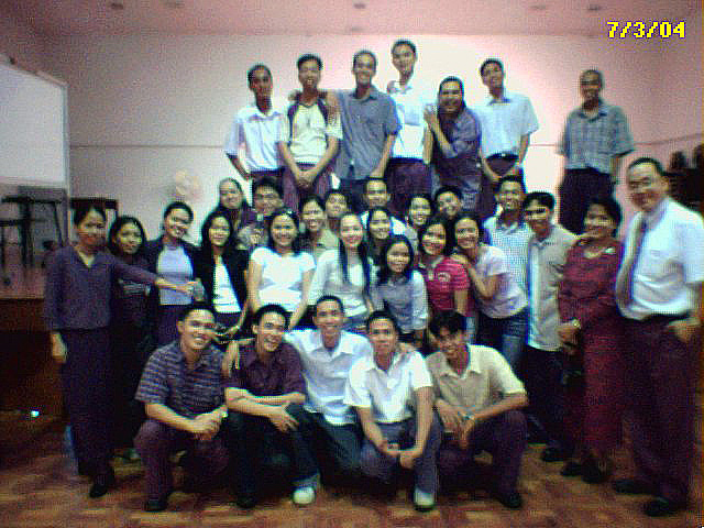 The attendees with P&S Paat in the Cultural Hall of the Makati Stake Center
Joseph Ray  Brillantes
16 Jul 2004