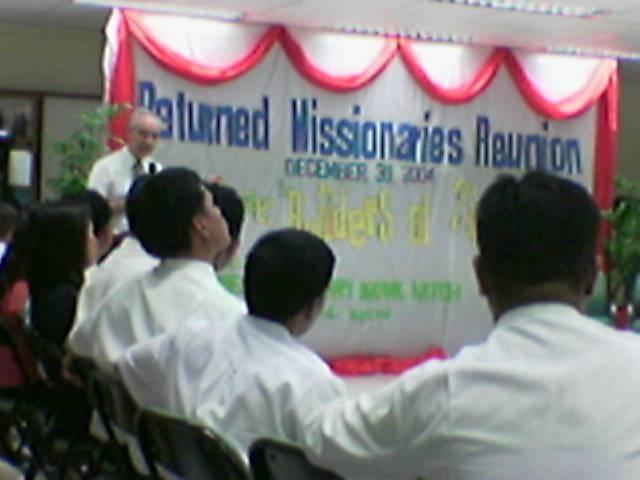 President Hatch spearheaded the first Laoag Returned Missionaries Reunion held at the Laoag Philippines Institute Building
Chito Zabala
02 Mar 2006