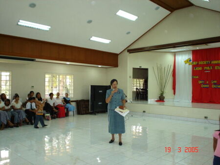 Sister Johnson gave her message to the Laoag Stake RS Sisters
Chito Zabala
02 Mar 2006