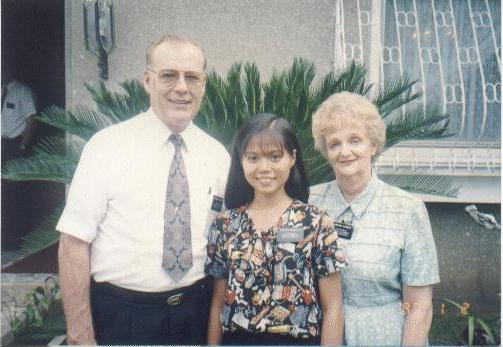 with President & Sister Del B. Garner
Marijo Snook Nolasco
02 Sep 2001
