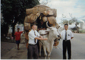 OYM-ing in Marikina...
Brook F Peterson
19 Feb 2003