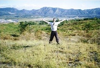 Ako ay naging hari sa Montalban.  Maniwala kayo na ako'y isang makapangyarihang misyonero.  Salamat lang sa Diyos.  Malaki rin ang ulo ko.  HAHAHA!
Aaron  Jarvis
21 May 2003