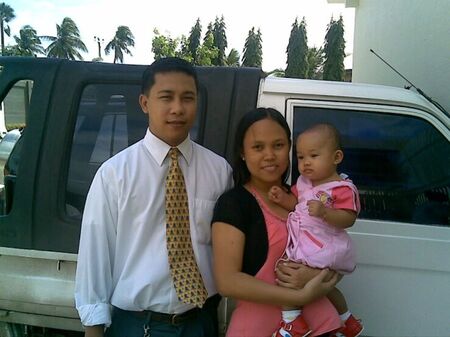 This is Me, Mary Ann and our daughter Marnielle
NATHANIEL BACUS REYES
17 Apr 2007