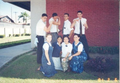 Elder Matemate, Aurther, Bermundo, Wesley
and the Sisters
Lawrence Lander FUIMAONO Matemate
25 Jun 2009