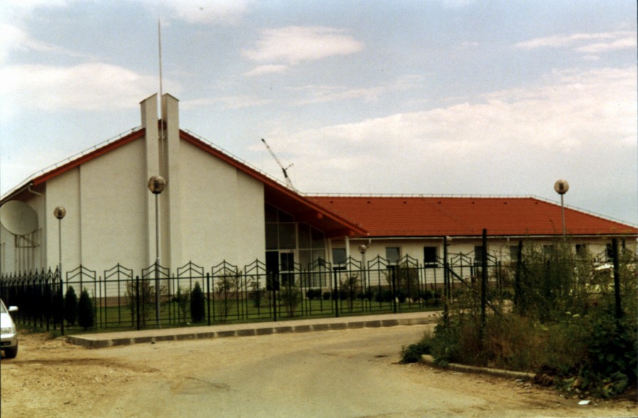 This is the new chapel. I hope there will be more soon ;)
Cristian Fofircã
16 Oct 2002