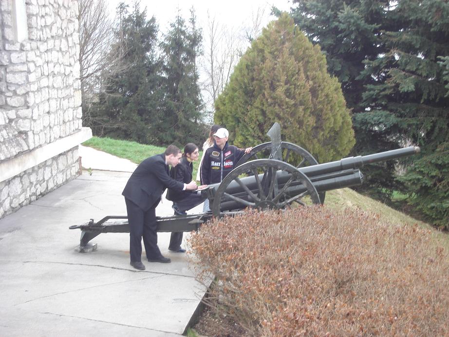 War strategy
Ania Popa
16 May 2006