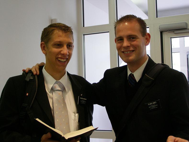 La dedicarea capelei de la Panduri...Great day! Sunday 24, september 06
AnaM Opris
15 Oct 2006