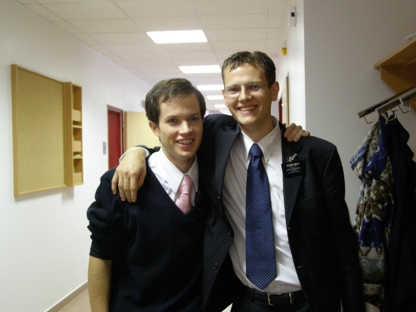 Sunday 24, Panduri
AnaM Opris
16 Oct 2006