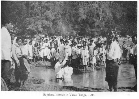 Baptism at Vava'u Tonga during Pres. Moody's time - 1908
Tracy Wilson
06 May 2003