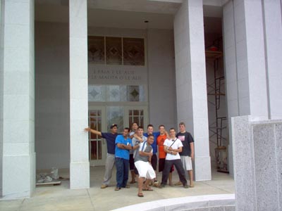 Putting in landscaping before the open house.
Spencer Emery Powell
26 Oct 2005