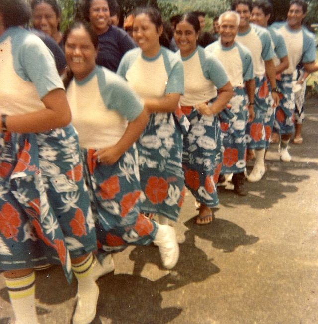 A little exercise!
Taylor and Sister Mataniu  Fonoimoana
11 Jan 2009