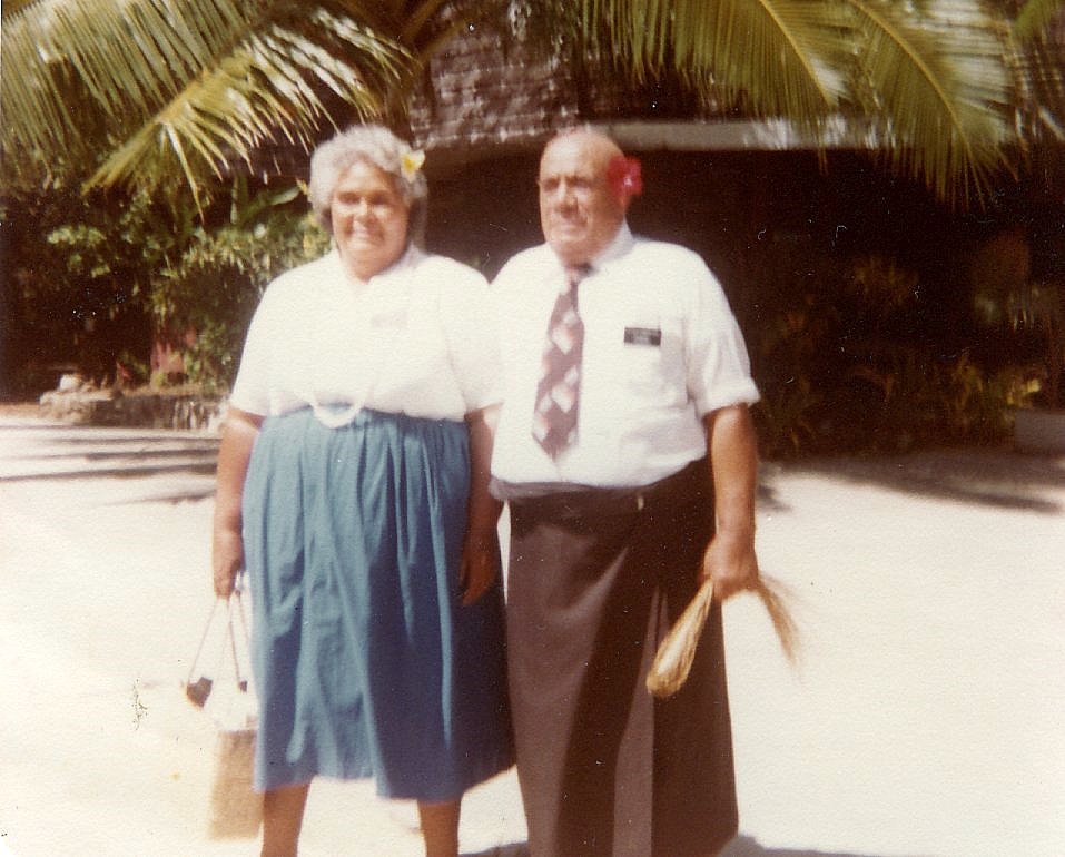 Elder and Sister Siualua Tumanuvao
Taylor and Sister Mataniu  Fonoimoana
11 Jan 2009