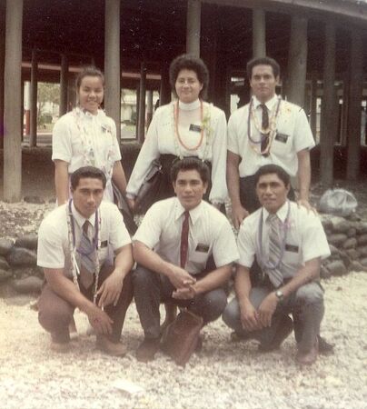 Elders and Sisters take time for a Kodak moment!
Taylor and Sister Mataniu  Fonoimoana
08 Mar 2009