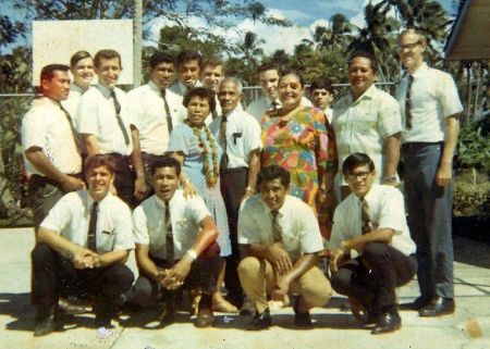 Missionaries with Elder and Sister Fonoimoana
Taylor and Sister Mataniu  Fonoimoana
11 Jan 2009