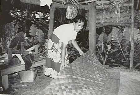 Tatiafogaenaena -Faamatagofie le fale i fala fou
Kendel  Klein
18 Mar 2000