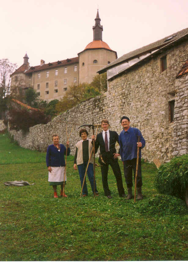 Elder Caton and friends, in Skofja Loka.
Richard Paul Woodruff
20 May 2003