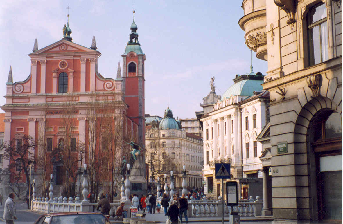 The center of Ljubljana, where all contacting missionaries will eventually meet if they wander long enough.  The Slovene custom is if you run into someone three times in one day, you head to the Kavarna to chat.  This was a great tactic for 1st D's.
Richard Paul Woodruff
20 May 2003