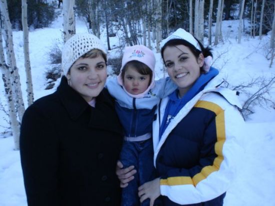 Playing in the snow with (Elder Brooks) Darryn
Stephanie  Pike
22 Dec 2004