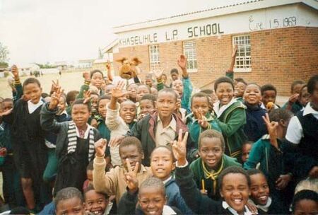 Onumlungu...  omfushane... okhuluphele... onimpandla!!!
Michael  Whitley
13 Sep 2001