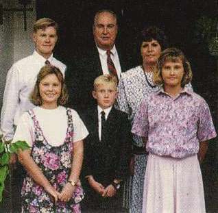 Marion Hamblin, and Sister Hamblin, Dustin, Jill, Leisel, Travis
Adam M. Hiatt
20 Oct 2002