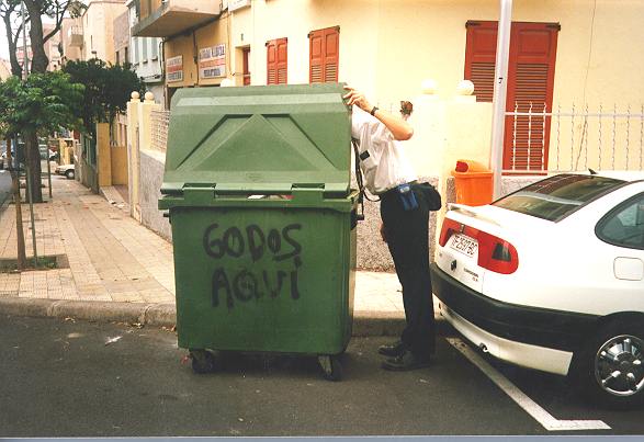 FYI, Godo = a spaniard from the peninsula.
Dave E. Hibbert
07 Apr 2003