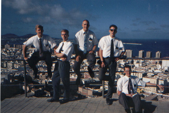 950908 LP Curtis, Lyon, shaw, youngblood, rassmussen At new capilla site overlooking LP de GC
Alan Ashton Curtis
12 Jan 2005