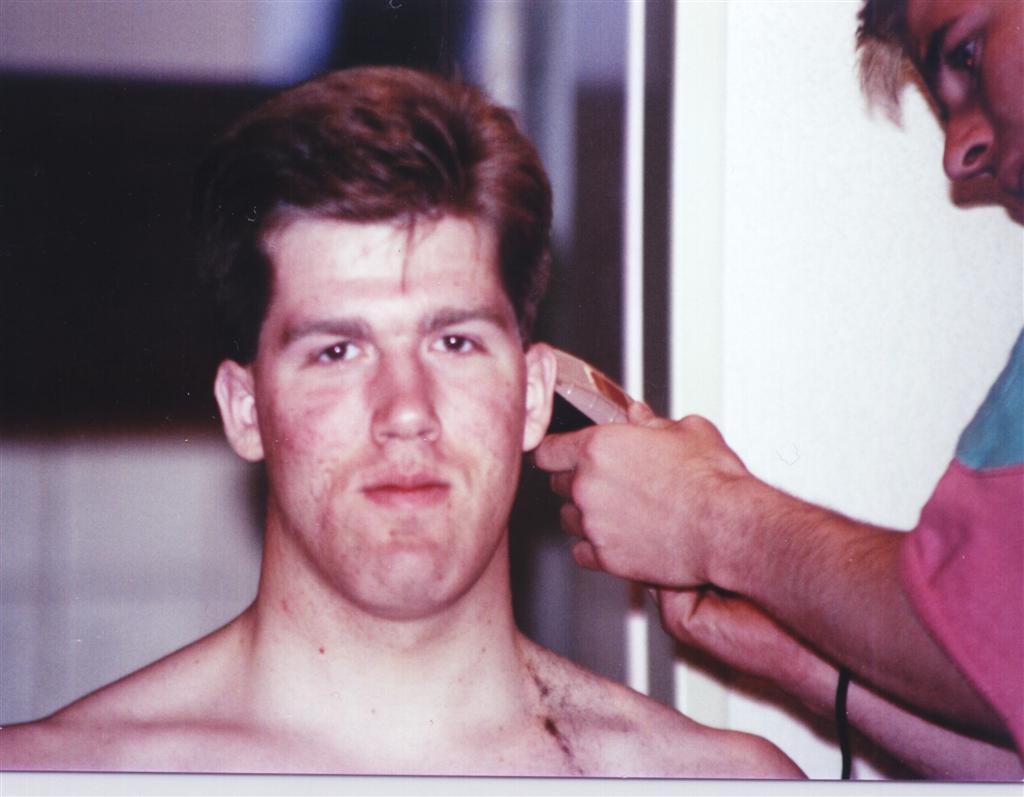 Präs Hilbig always said we should look more sharp,well, thid is it.....Zürich,summrtime 1990.
Alexander Georg Stefan Dessin
18 Mar 2006