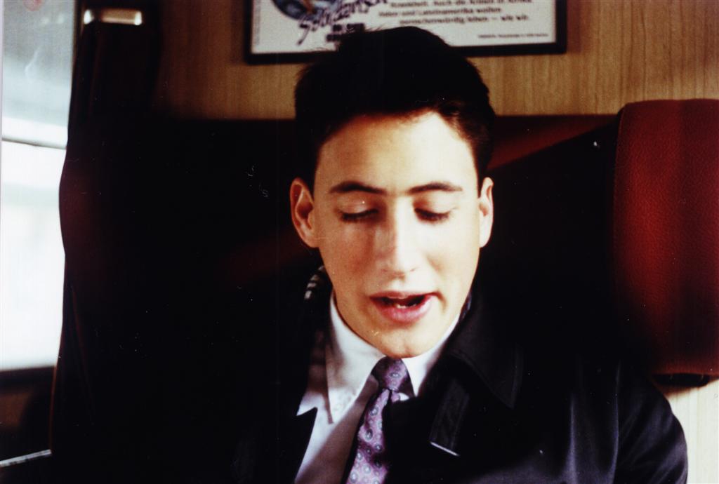 ...wenn Elder Tayler ein schönes Liedchen singt ! Es ist nur Elder Tayler im Zug.
Alexander Georg Stefan Dessin
18 Mar 2006