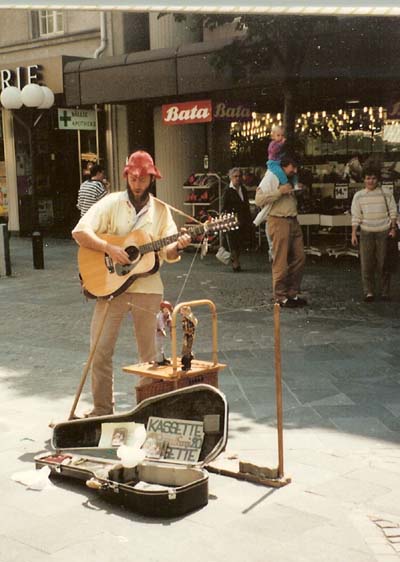 If you never had a drink with this guy, you missed out. He landed in Switzterland w/ $40 and his guitar - Now has a house and family - and must pay taxes on his earnings.
Rich V Price
29 Nov 2007