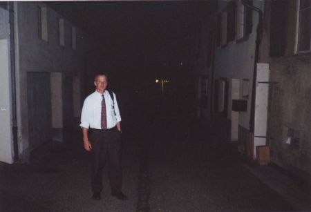 My companion took this picture while knocking on some doors in Waldenburg, Switzerland.
Ted  Kendrick
05 Jan 2007