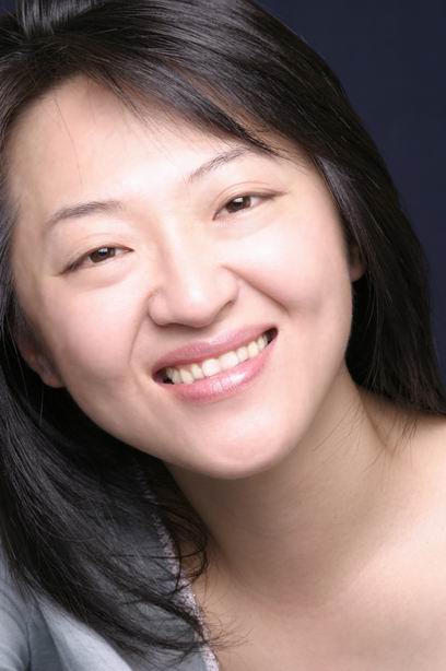 Yu Lun 蔡雨倫 Tsai Alumni Photo