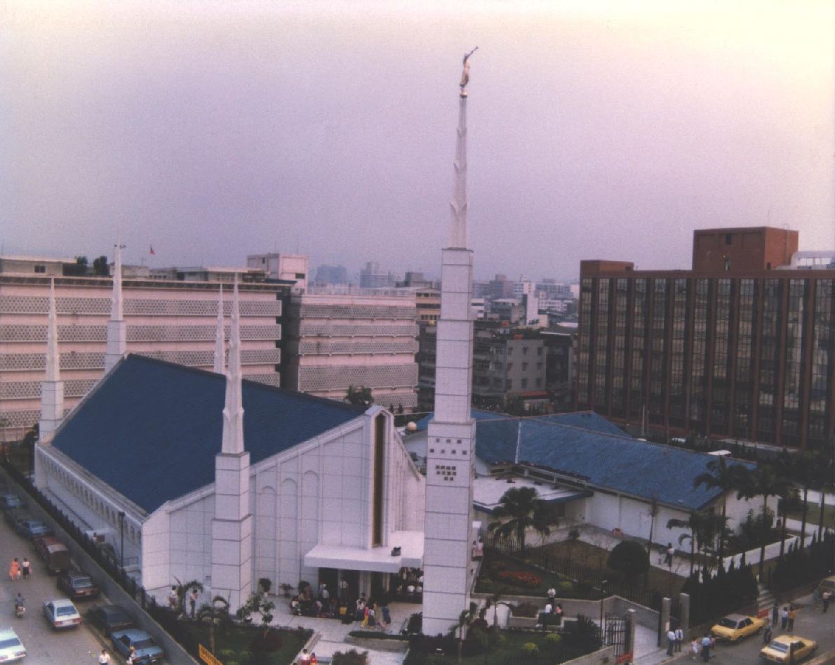 Taiwan-Taipei temple open house.
William Thomas Caine
08 Oct 2002