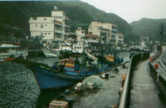I wish I remember which town this was, but I do know it was somewhere on that windy road between TaiBei and HuaLian.  Anyone out there know the name of this place?
Joseph  Burkhead
16 Sep 2003