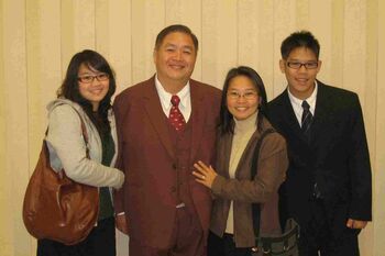 2009除夕
Chen-Hua 振華  Weng 翁
02 Feb 2009