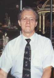 Paul V. Hyer 海爾保羅