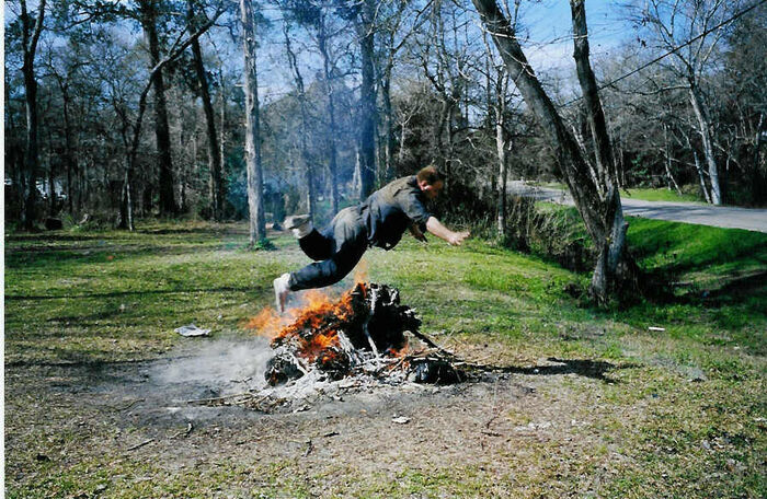 Brother stout jumpin over a fire we made in Alvin.
Jeremy Steven Crook
09 Dec 2005