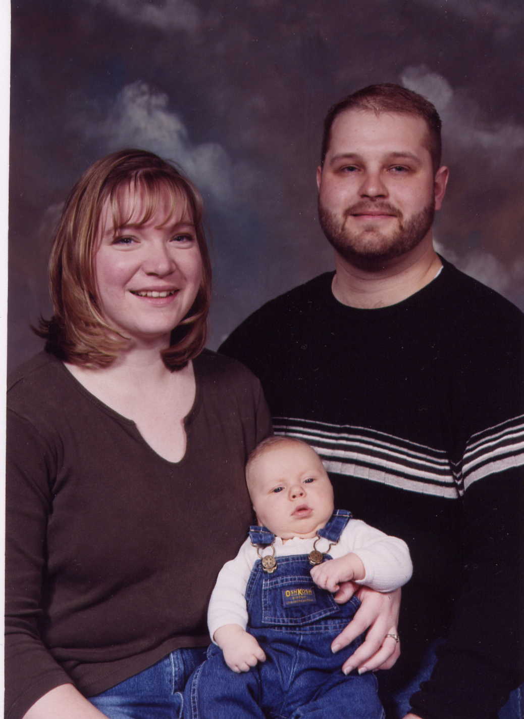 Dave, Jenny and little Trevor at 10 weeks old.
born November 30th 2002.
david del orcutt
24 Feb 2003
