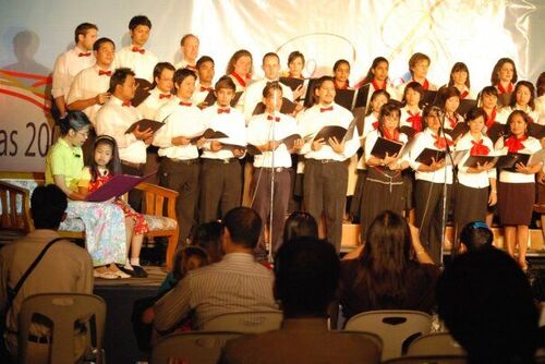 A Choir shares Christmas music.
Reed B. Haslam
26 Dec 2008