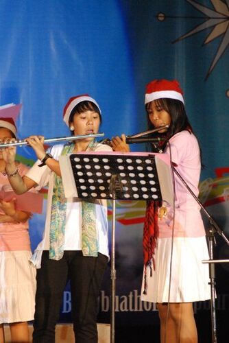 Sisters play the flute.
Reed B. Haslam
26 Dec 2008