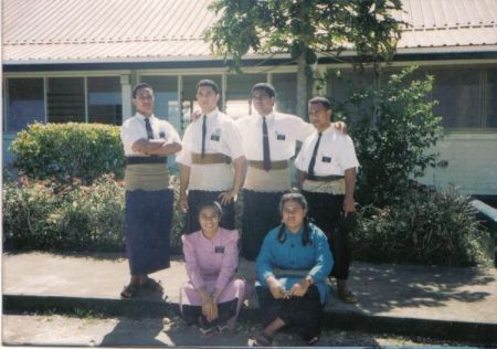 Stand L-R Eld Talivakaola, Eld Kailea, Eld Taumalolo, Eld Pepa, Front L-R Sis Tu'ikolovatu, Sis Latu.
Semisi Makanivila Taumalolo
16 Aug 2007