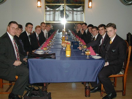 Fun Missionary picture, and I just love how Elder Turner is holding out the Kniga Mormona!
Heather  Hokanson
12 Nov 2003